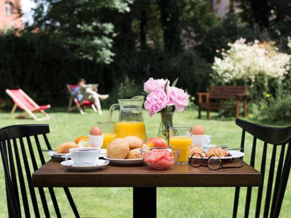 Zulian Aparthotel by Artery Hotels : photo 9 de la chambre chambre quadruple avec vue sur la ville
