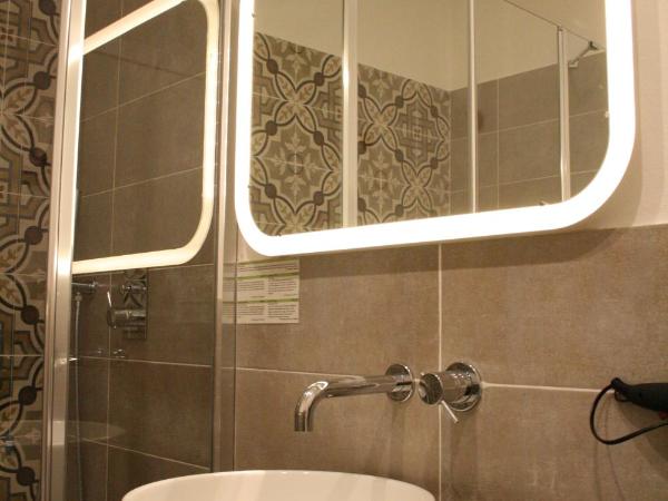 Real Rooms : photo 5 de la chambre chambre double avec balcon