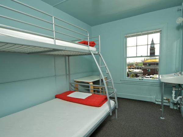 American Hotel Hostel : photo 2 de la chambre chambre individuelle avec salle de bains privée