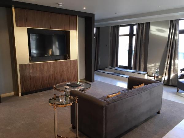 Ten Square Hotel : photo 4 de la chambre suite supérieure