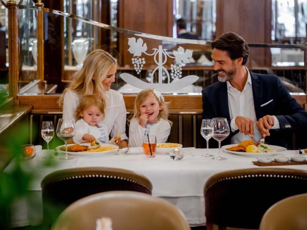 Hotel Schweizerhof Bern & Spa : photo 5 de la chambre hébergement familial 2 chambres