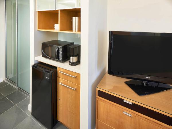 Ala Moana Hotel - Resort Fee Included : photo 3 de la chambre tour kona avec frais de service inclus - vue sur ville