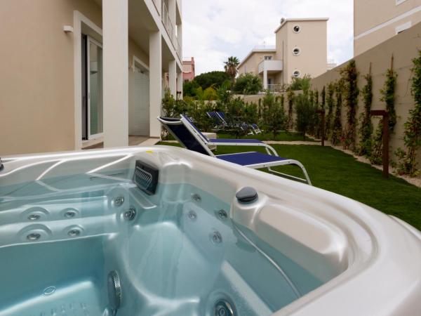 Hotel Nautilus : photo 1 de la chambre suite junior avec bain à remous