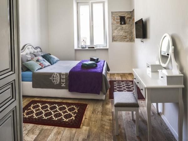 Emma's rooms B&B : photo 6 de la chambre chambre double deluxe avec douche