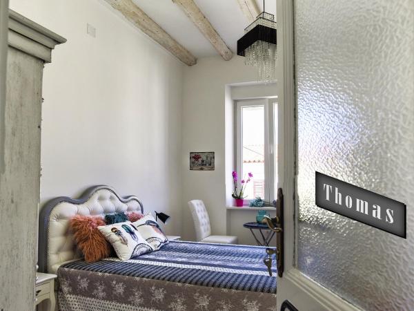 Emma's rooms B&B : photo 5 de la chambre chambre double deluxe avec douche