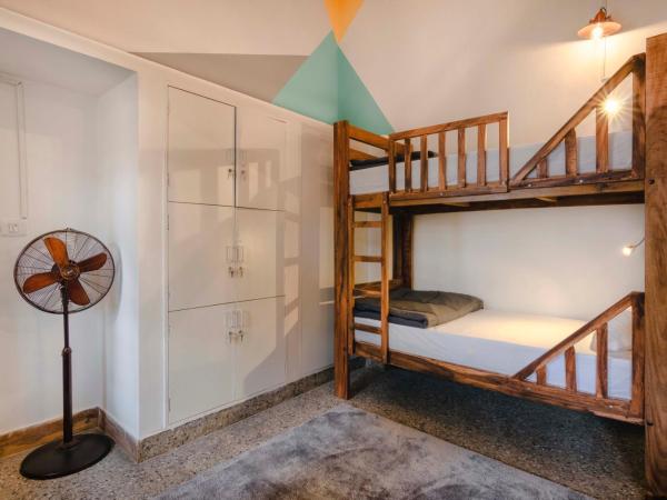 Zostel Bangalore- Indiranagar : photo 1 de la chambre lit dans dortoir mixte de 4 lits