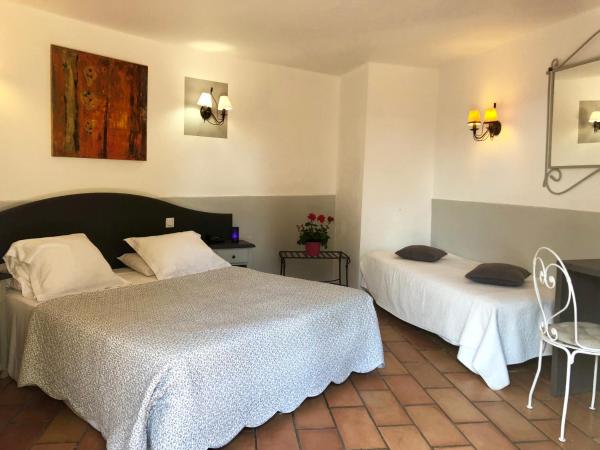 Le Mas des Ecureuils : photo 2 de la chambre cottage chambre double avec vue sur le jardin