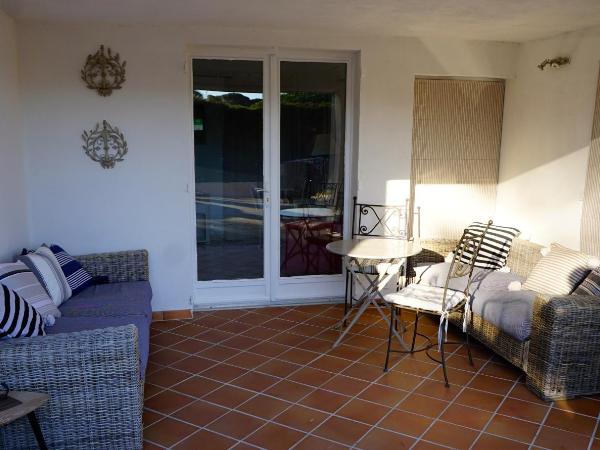 Lone Star House : photo 8 de la chambre chambre double avec terrasse prive