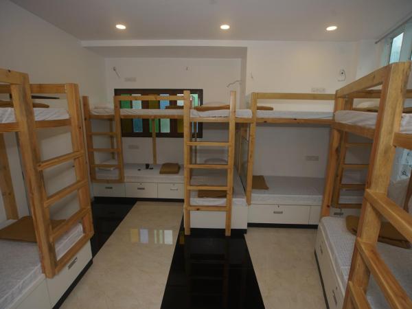 Mumbai Staytion Dorm- Hostel : photo 1 de la chambre lit dans dortoir mixte de 10 lits