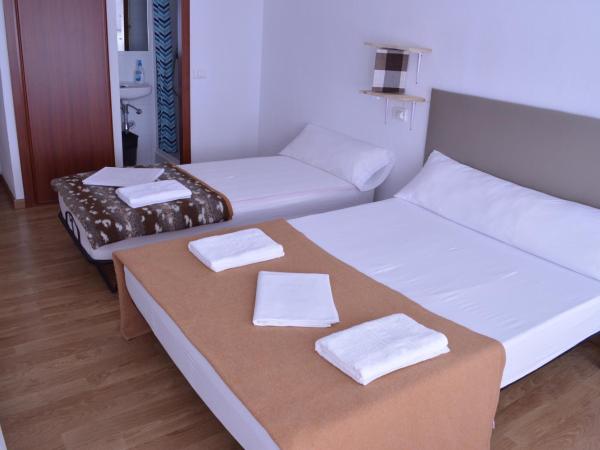 ArArAt Hostel : photo 4 de la chambre chambre double standard avec douche