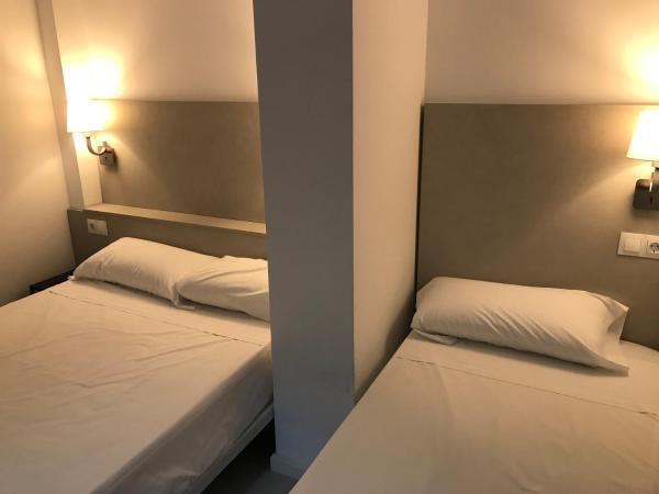 Hotel Boutique Centro BBB Auto check in : photo 10 de la chambre chambre double avec balcon (3 adultes)