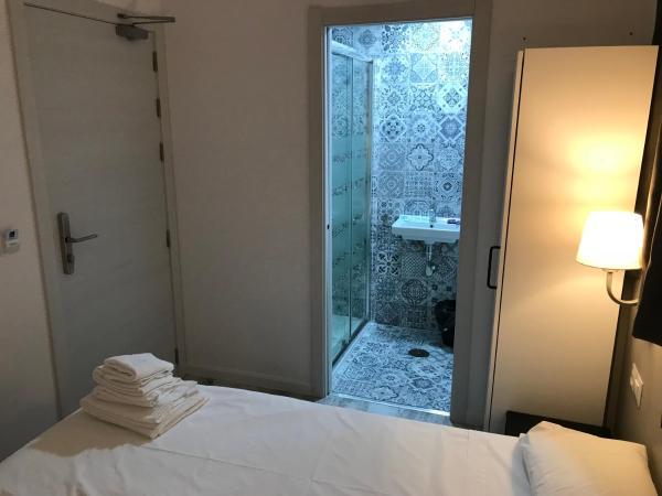 Hotel Boutique Centro BBB Auto check in : photo 5 de la chambre petite chambre double intérieure