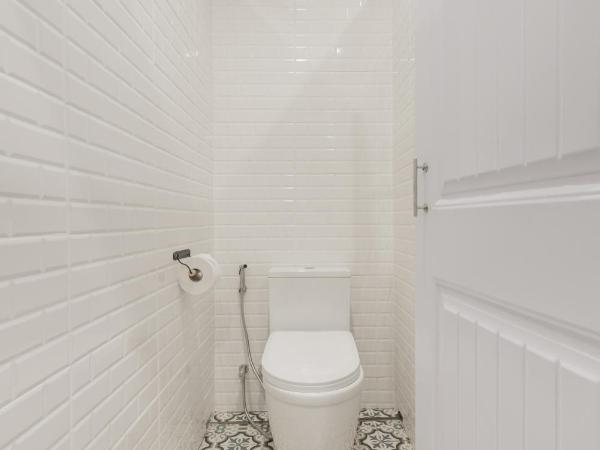 Bed & Bike Hostel : photo 5 de la chambre lit dans dortoir mixte de 8 lits