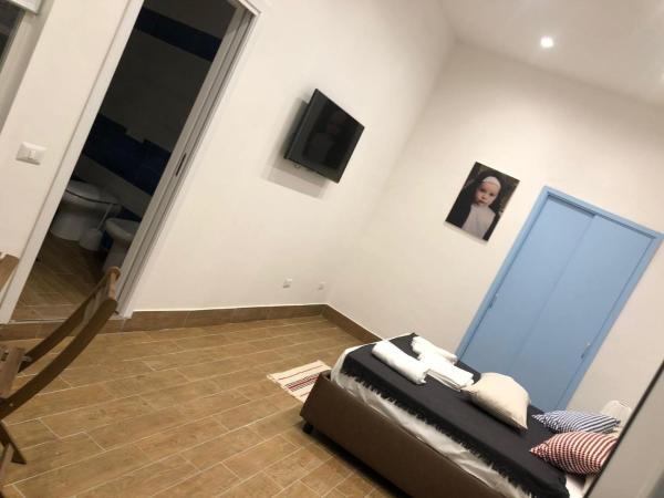 Casa Vacanze Riva Destra : photo 8 de la chambre chambre double