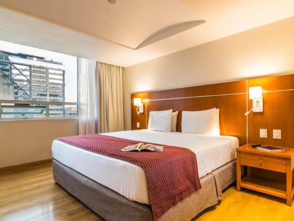 Eurostars Zona Rosa Suites : photo 3 de la chambre suite junior avec lit king-size