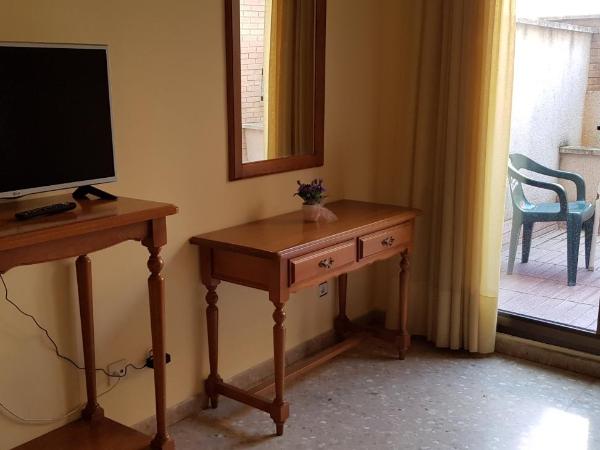 Hotel Reina Isabel : photo 3 de la chambre chambre double