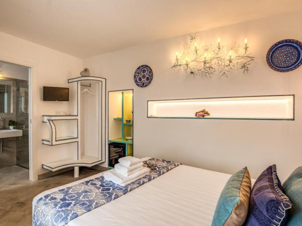 VILLA OLGA LUXURY CAPRI : photo 8 de la chambre chambre simple de luxe - vue sur mer