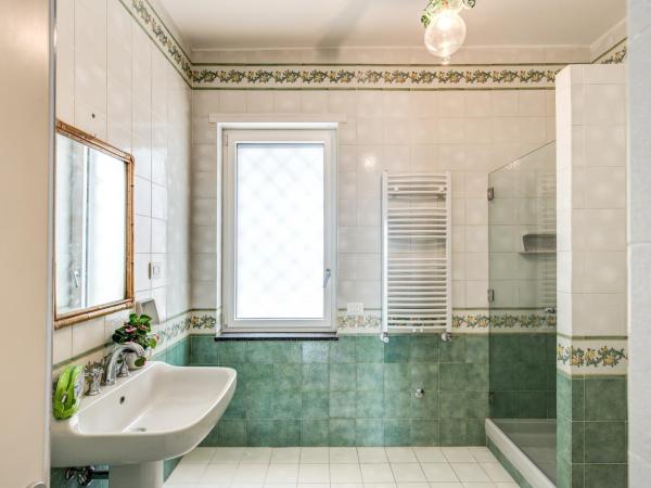 VILLA OLGA LUXURY CAPRI : photo 6 de la chambre chambre double avec salle de bains privative séparée