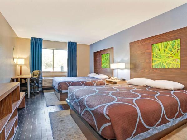 Super 8 by Wyndham Louisville Airport : photo 2 de la chambre chambre lit queen-size affaires de luxe avec 2 lits queen-size - non-fumeurs