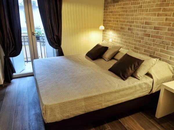 Maglo Station : photo 1 de la chambre chambre double avec terrasse