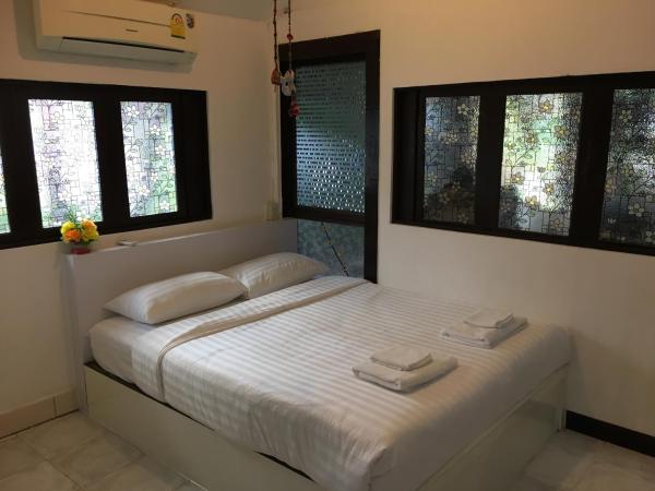 Wiang Kum Kam Resort : photo 2 de la chambre suite familiale