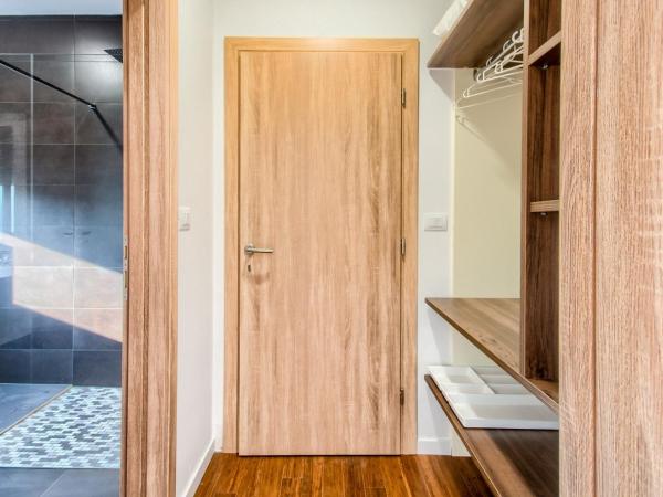 Rooms K&T sea side luxury : photo 4 de la chambre chambre double avec salle de bains privative