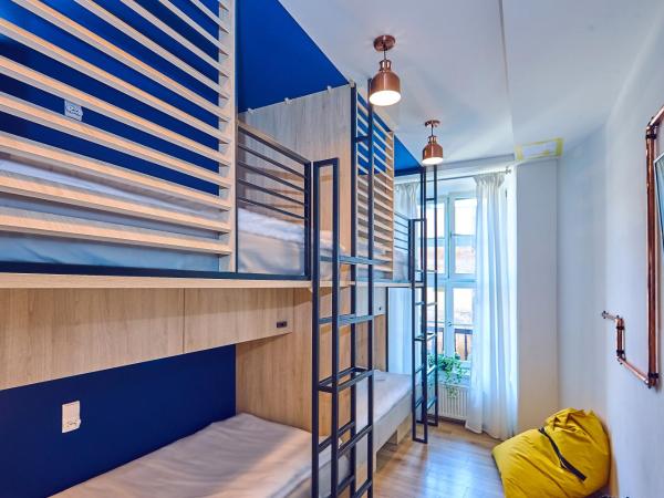 Draggo House : photo 1 de la chambre chambre familiale avec salle de bains privative