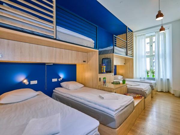 Draggo House : photo 5 de la chambre chambre familiale avec salle de bains privative