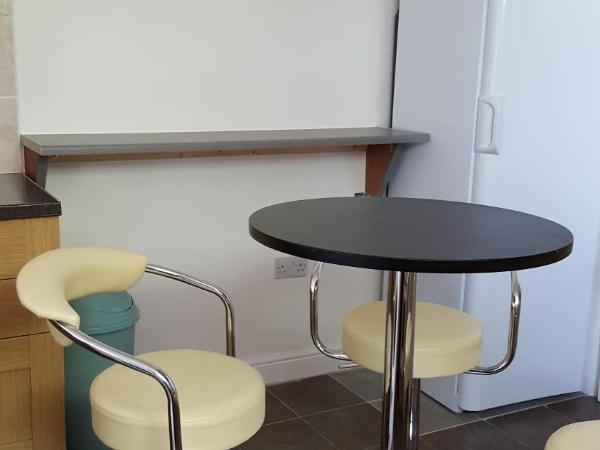 The Heart Of Stratford..! : photo 1 de la chambre chambre double Économique