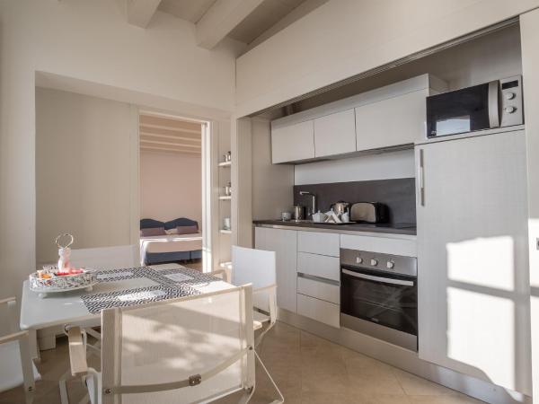 Palazzo Alfeo Aparthotel : photo 7 de la chambre studio - vue sur mer