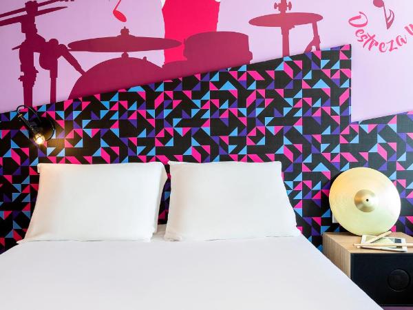 Ibis Styles Merida Galerias : photo 6 de la chambre chambre double standard avec 2 lits doubles