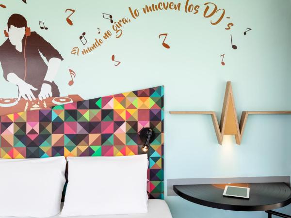 Ibis Styles Merida Galerias : photo 9 de la chambre chambre double standard avec 1 lit queen-size