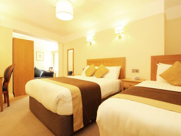 Castle Hotel : photo 4 de la chambre chambre familiale (2 adultes + 1 enfant)