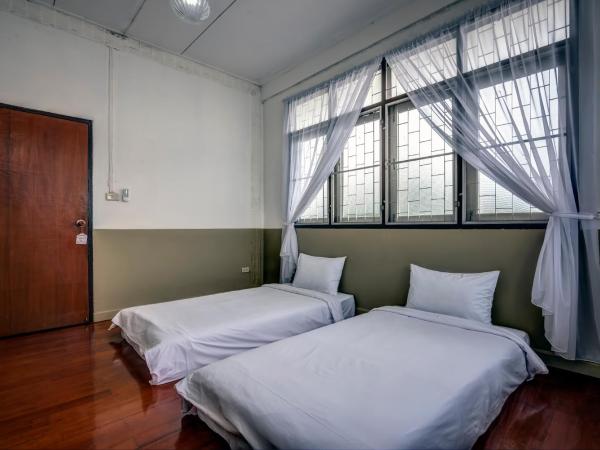 DoubleTree House : photo 9 de la chambre chambre lits jumeaux standard avec salle de bains commune