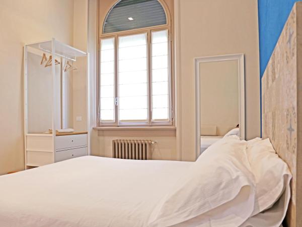 APP9 - rooms and apartments : photo 6 de la chambre chambre triple avec salle de bains privative séparée