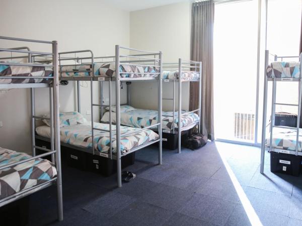 Barkly Backpackers : photo 1 de la chambre lit dans dortoir mixte de 8 lits