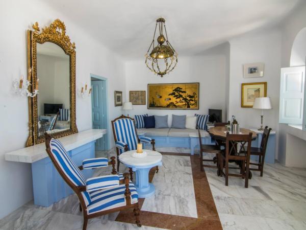 Aigialos Luxury Traditional Settlement : photo 4 de la chambre demeure de caractère avec vue sur coucher de soleil