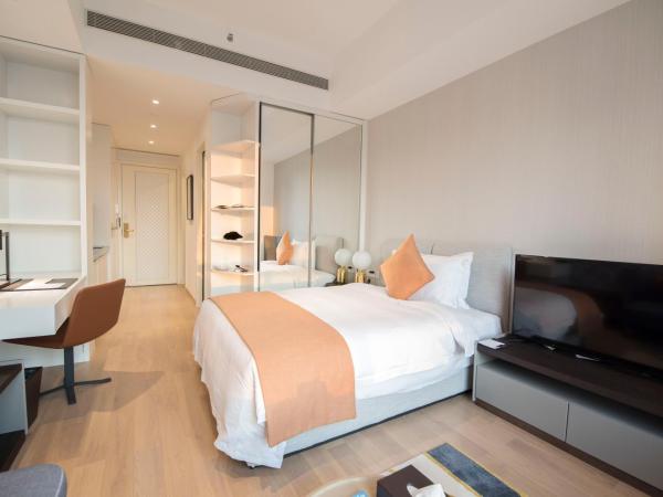 The Clouds Apartment : photo 2 de la chambre chambre double deluxe avec douche