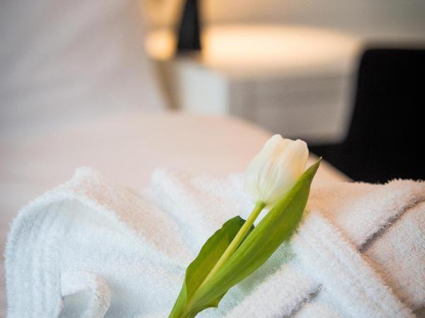 LINDEMANN'S : photo 6 de la chambre hébergement bain urbain