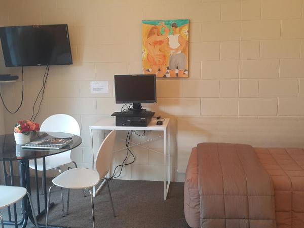 Six On Union Motel : photo 5 de la chambre studio