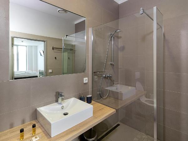 Hotel & Hostel Letov : photo 2 de la chambre chambre lits jumeaux deluxe