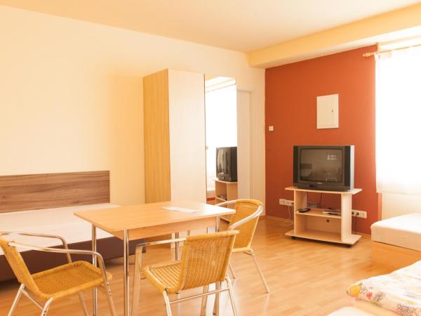 Pension Klingenstr. 23 : photo 5 de la chambre chambre familiale