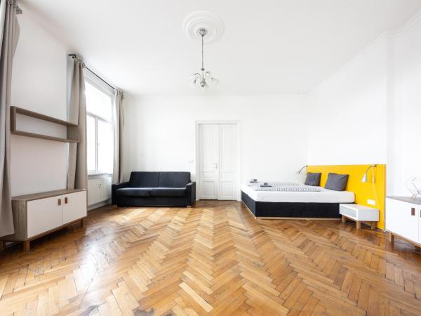 Jacob Brno : photo 4 de la chambre chambre familiale avec salle de bains commune