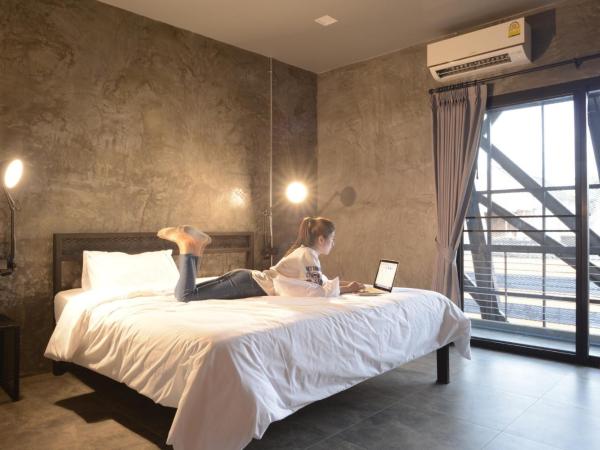 Bed & Bike Hostel : photo 2 de la chambre chambre double deluxe