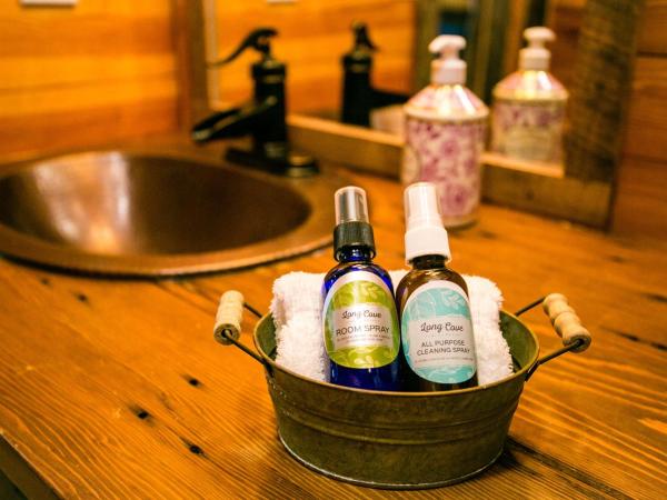 Long Cove Resort and Marina : photo 9 de la chambre suite lit queen-size deluxe