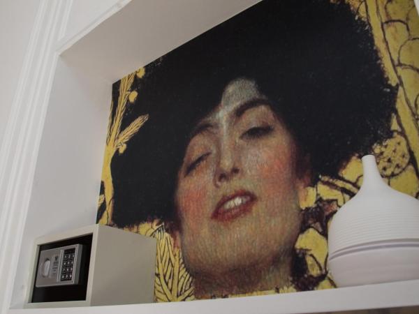 Palermo Gallery : photo 7 de la chambre chambre lit king-size avec baignoire spa