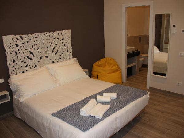 APP9 - rooms and apartments : photo 7 de la chambre chambre triple avec salle de bains