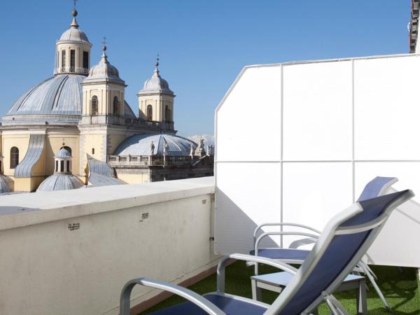 HRC Hotel : photo 8 de la chambre chambre double ou lits jumeaux avec terrasse