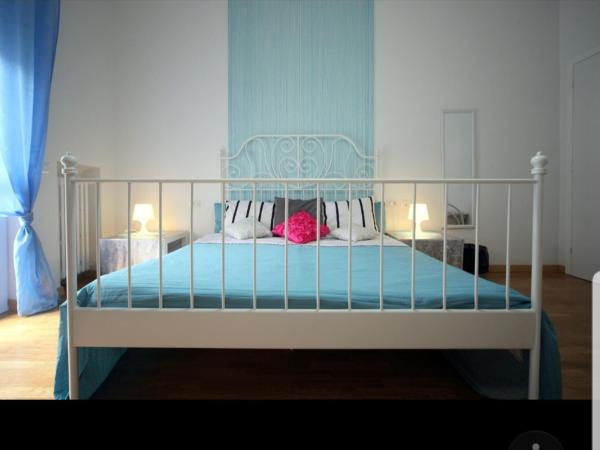 Family Hostel Milano : photo 5 de la chambre chambre double ou lits jumeaux avec salle de bains commune