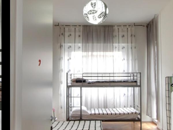 Family Hostel Milano : photo 10 de la chambre chambre triple avec salle de bains commune